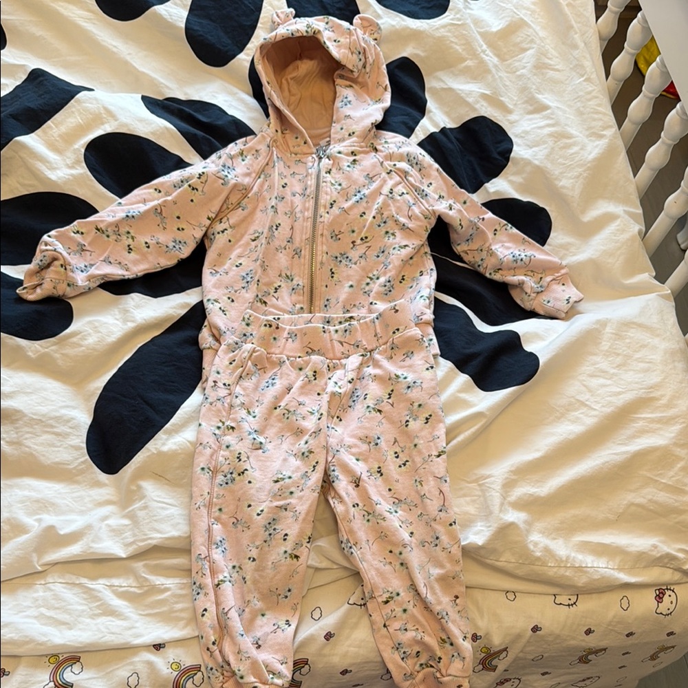 Molo Sweatsuit size 2